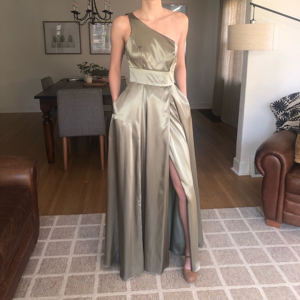 Galina Signature One-Shoulder Draped Charmeuse Dress (Eucalyptus Green)